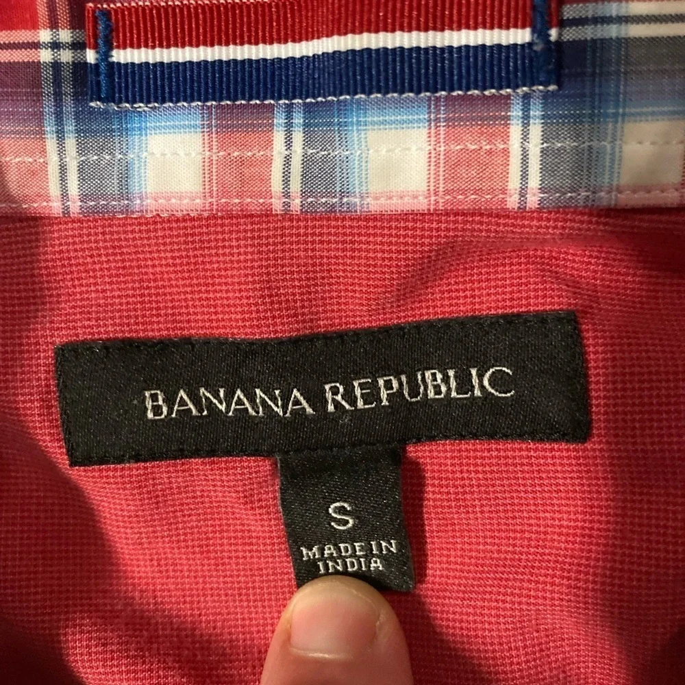 Banana Republic Men’s Small Button Down Shirt‎